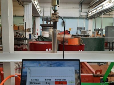 Controller for structural destructive test – 1 Controller for structural destructive test – 1
